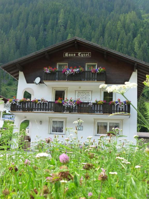Апартаменты Haus Tyrol Зее Экстерьер фото
